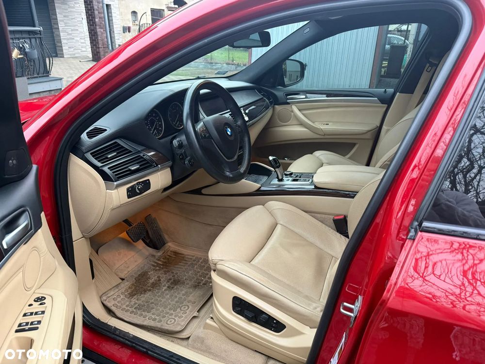 BMW X6 xDrive50i Performance M Paket - 10