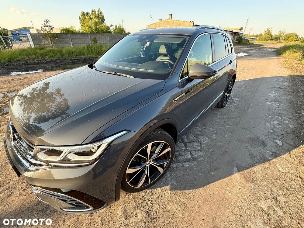 Volkswagen Tiguan 2.0 TDI SCR 4MotION DSG R-Line - 8