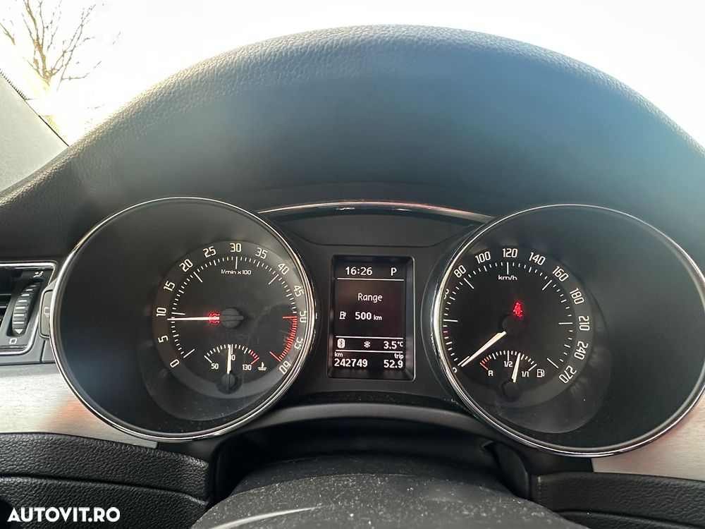 Skoda Superb 2.0 TDI DSG Active - 10