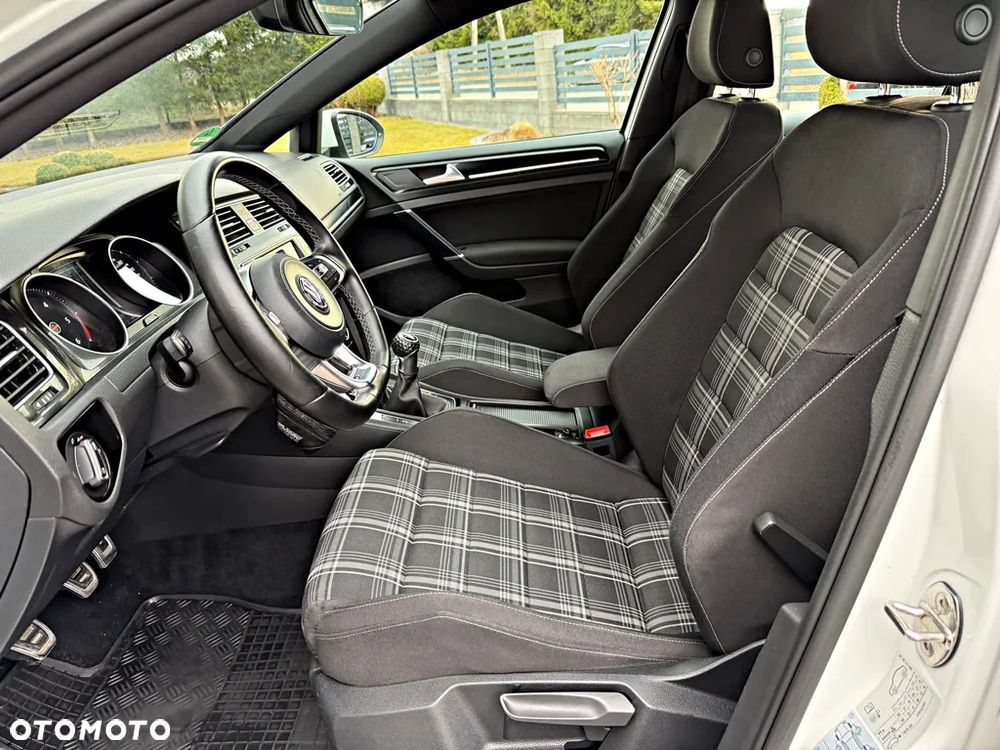 Volkswagen Golf GTD (BlueMotion Technology) - 19