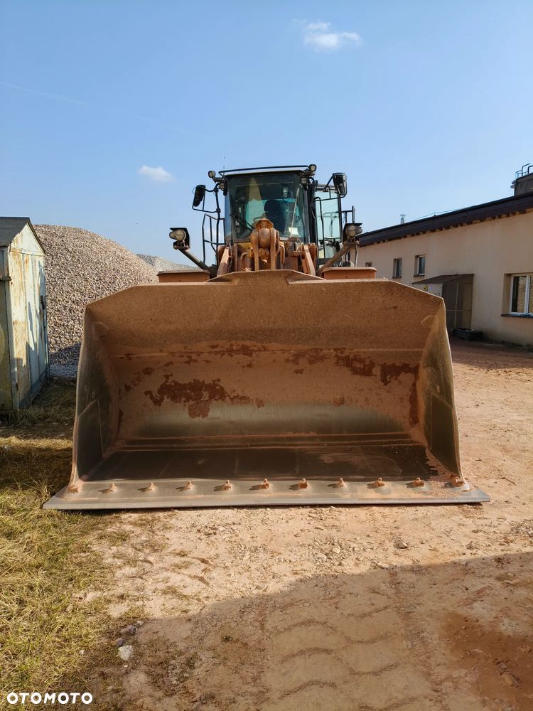 Komatsu WA475-10E 3 - 5