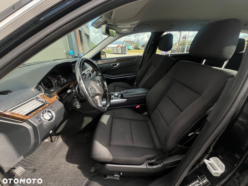 Mercedes-Benz Klasa E 350 BlueTEC 4-Matic Elegance - 24