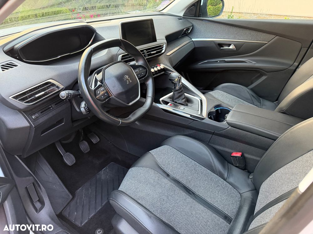 Peugeot 5008 - 13