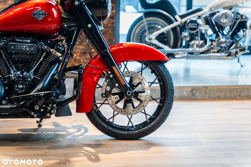 Harley-Davidson Touring Road King - 13