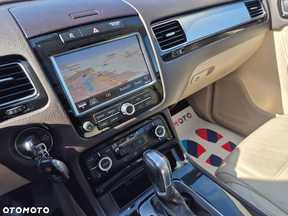 Volkswagen Touareg 3.0 V6 TDI BMT Business Line - 37
