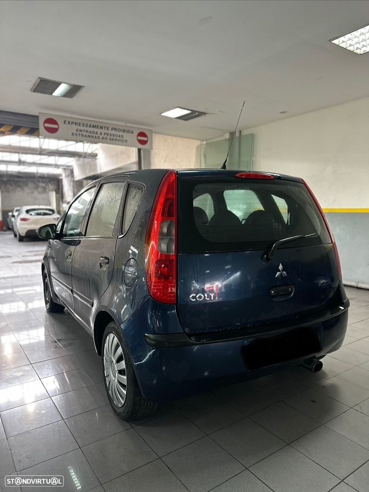 Mitsubishi Colt - 4