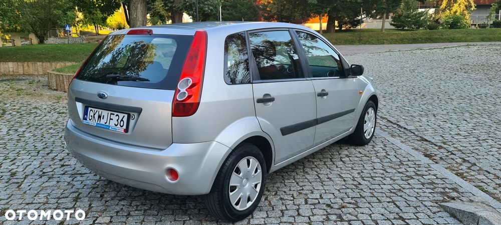 Ford Fiesta 1.4 Style - 33