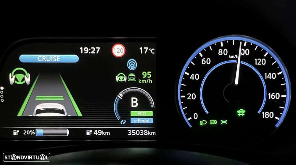 Nissan Leaf N-Connecta Full Led - 22