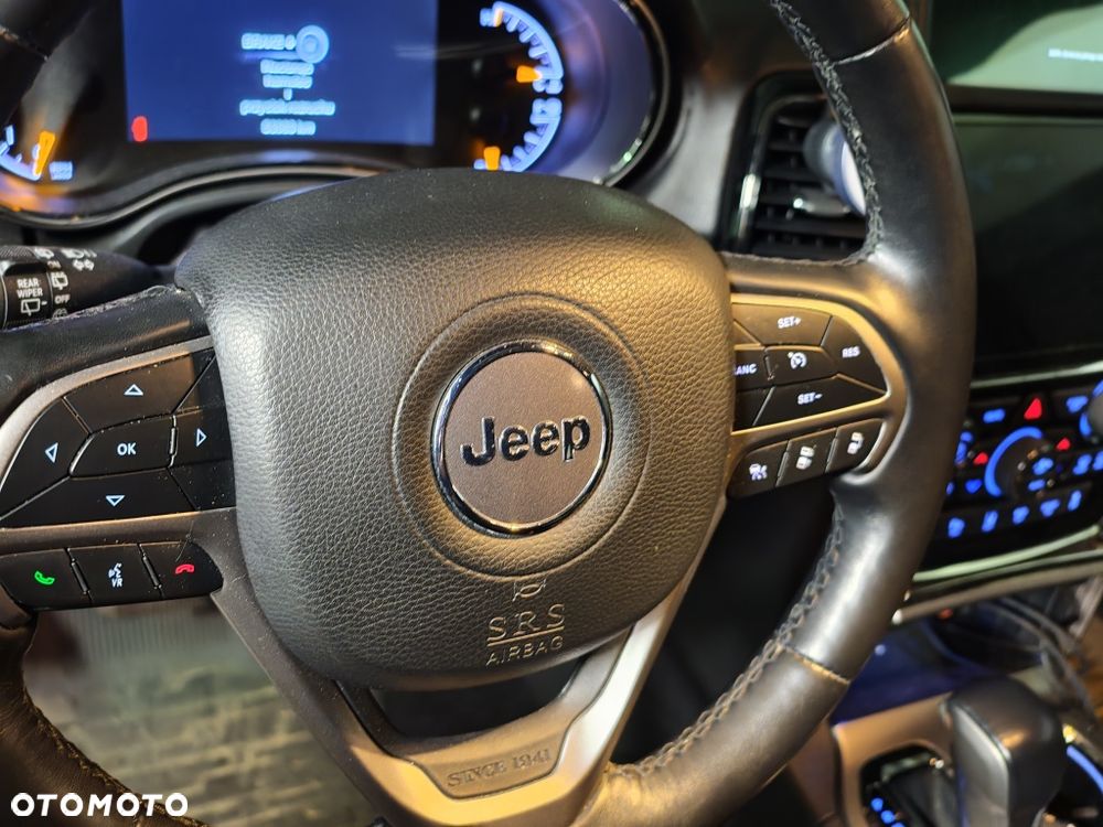 Jeep Grand Cherokee - 6