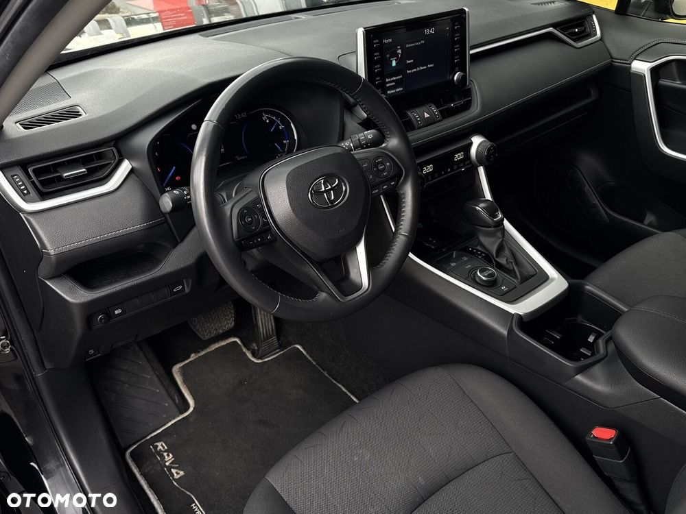 Toyota RAV4 - 11