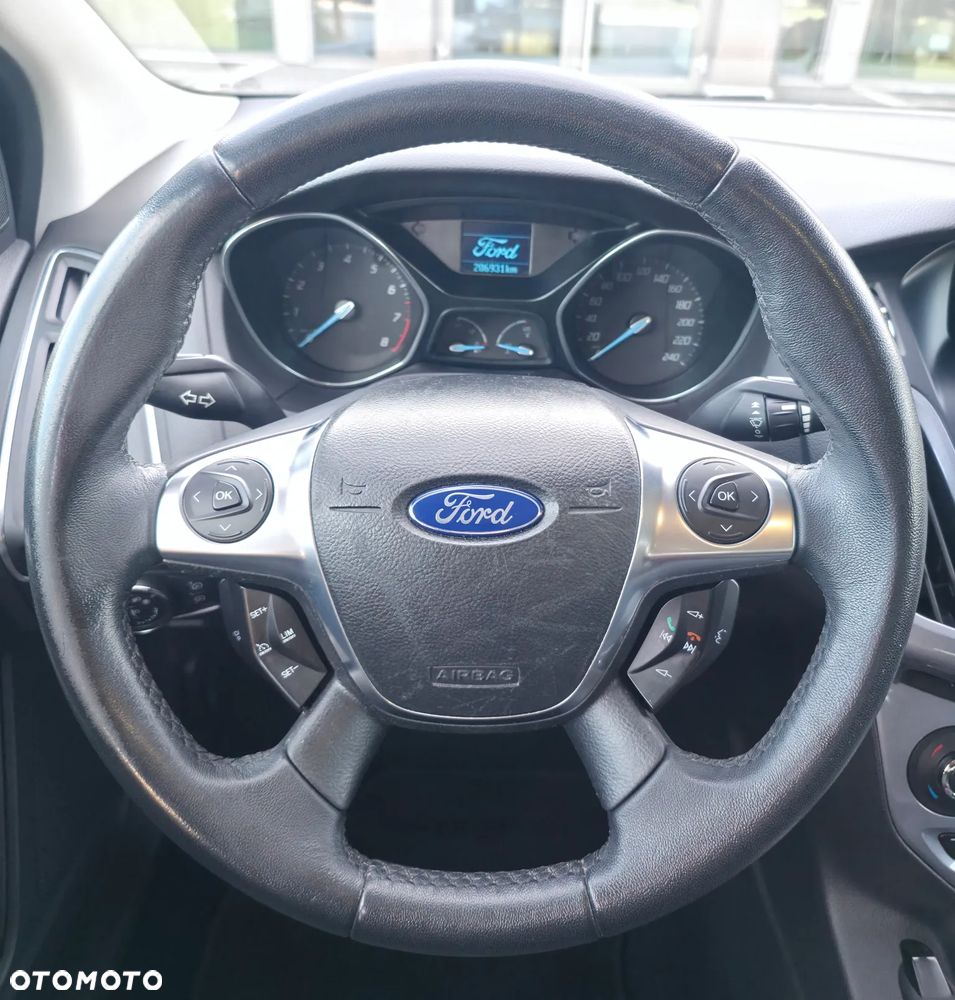 Ford Focus 1.6 EcoBoost Titanium - 18