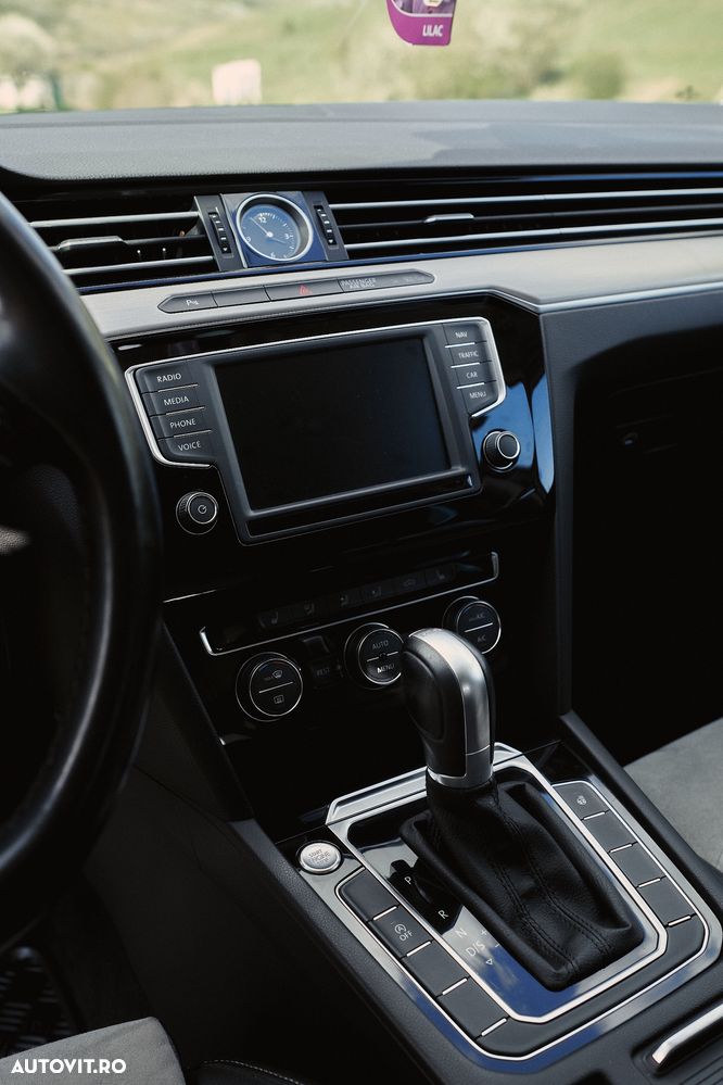 Volkswagen Passat 2.0 TDI SCR DSG Highline - 17