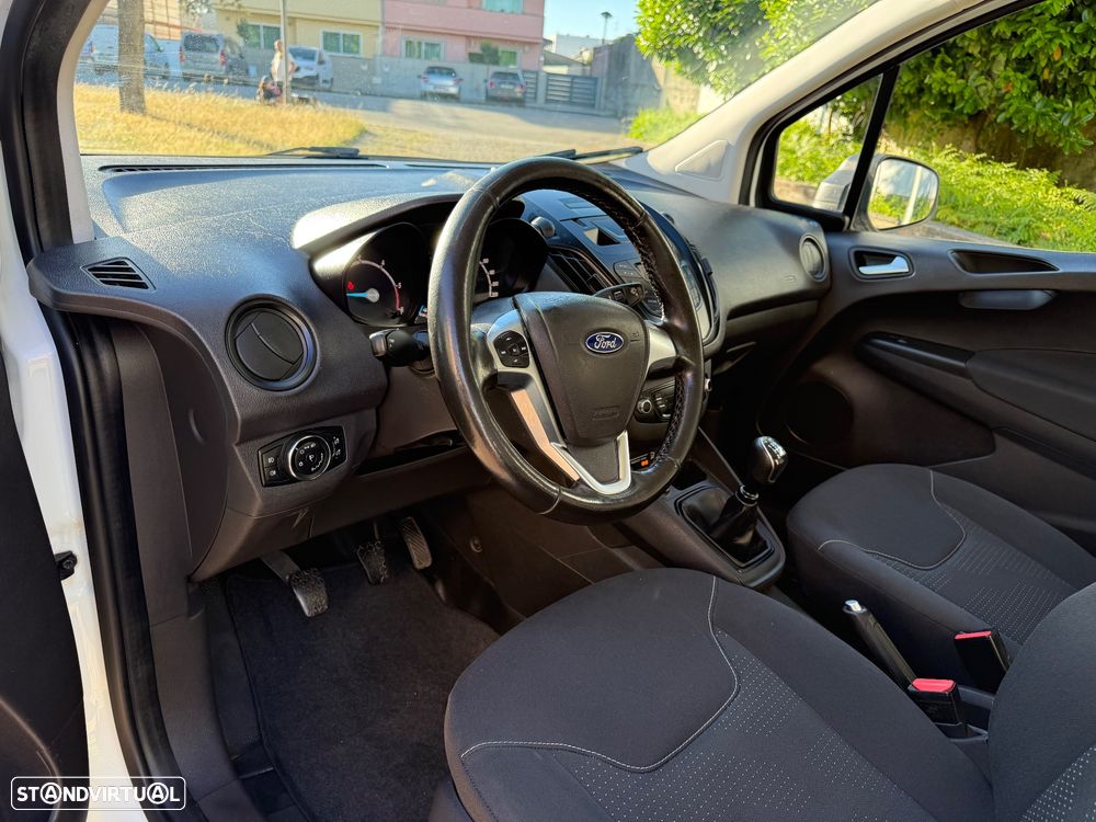 Ford Transit Courier 1.5 TDCI - 10