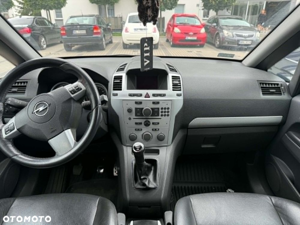 Opel Zafira - 3