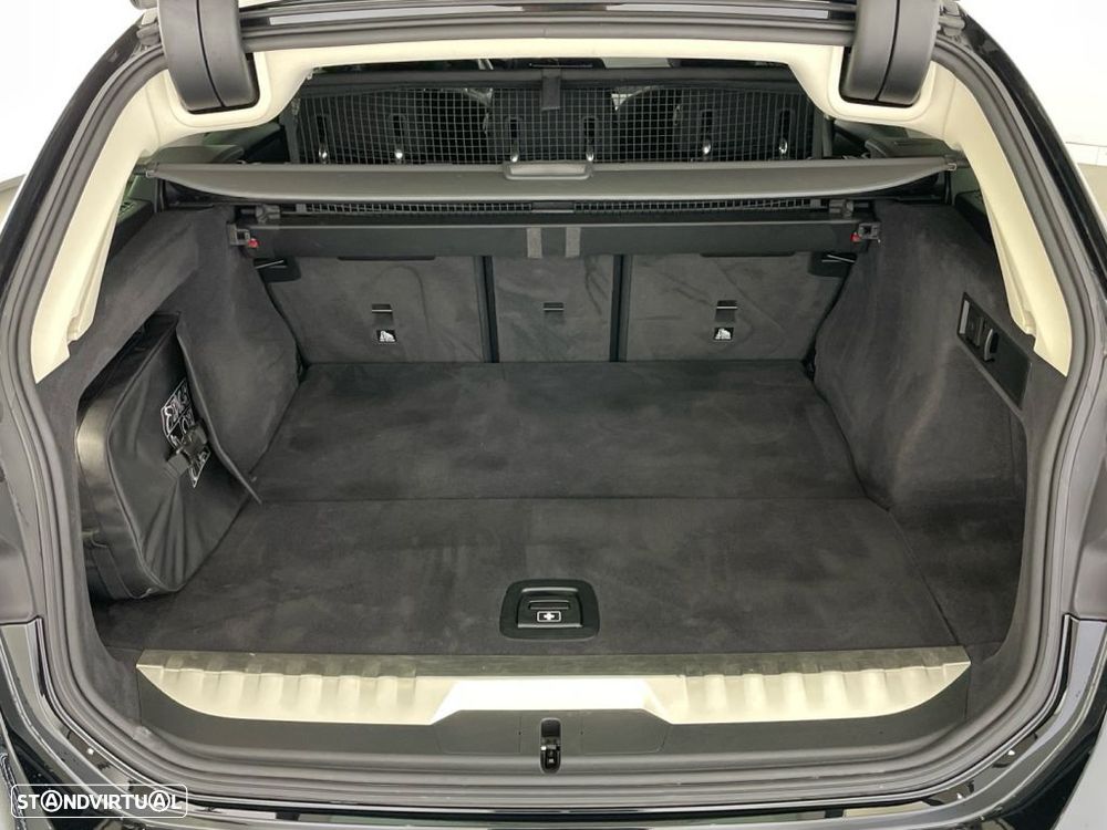 BMW 330 e Pack M Auto - 13