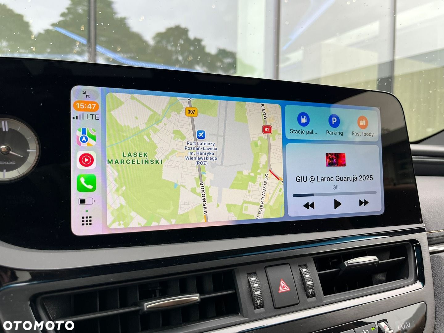 Lexus ES 300h Business Edition - 16