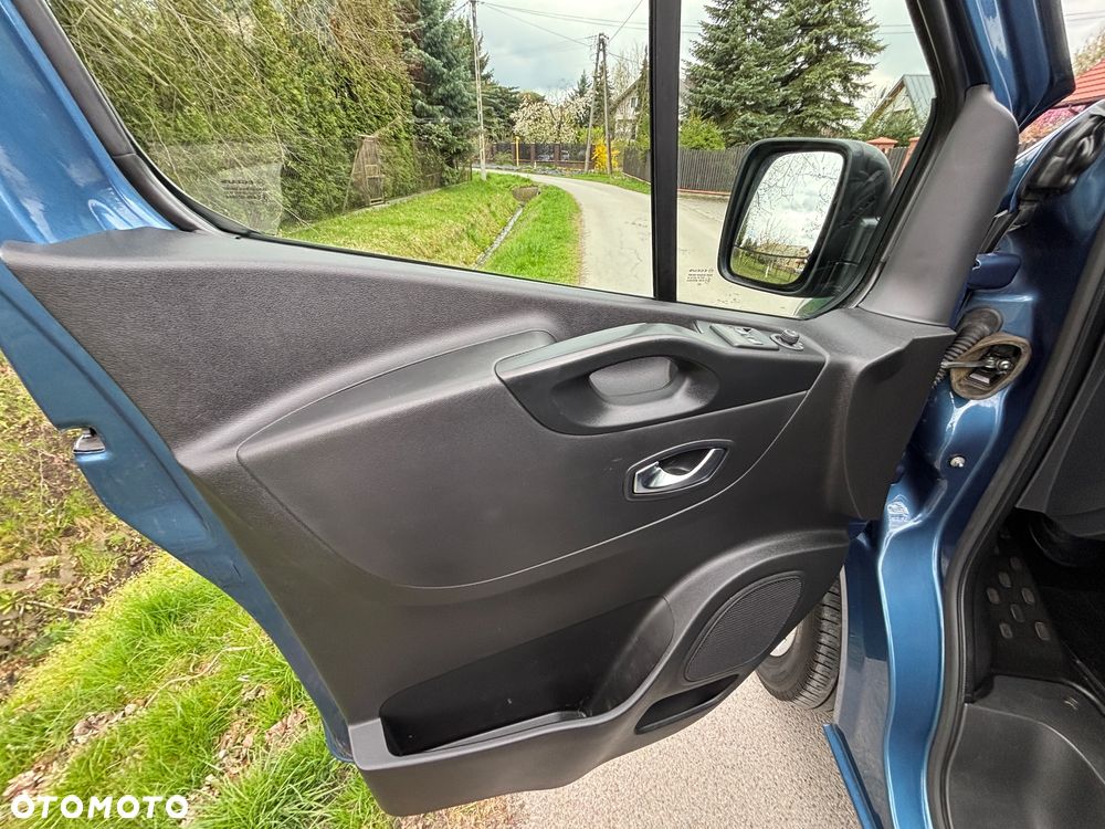 Renault Trafic - 12