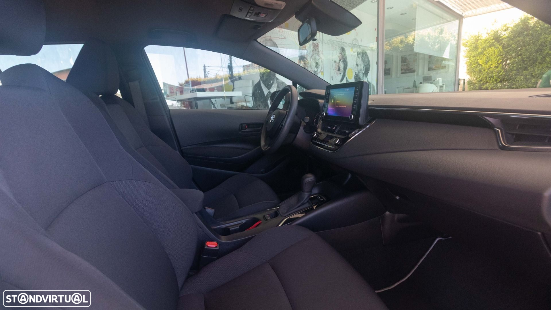 Toyota Corolla 1.8 Hybrid Active - 10
