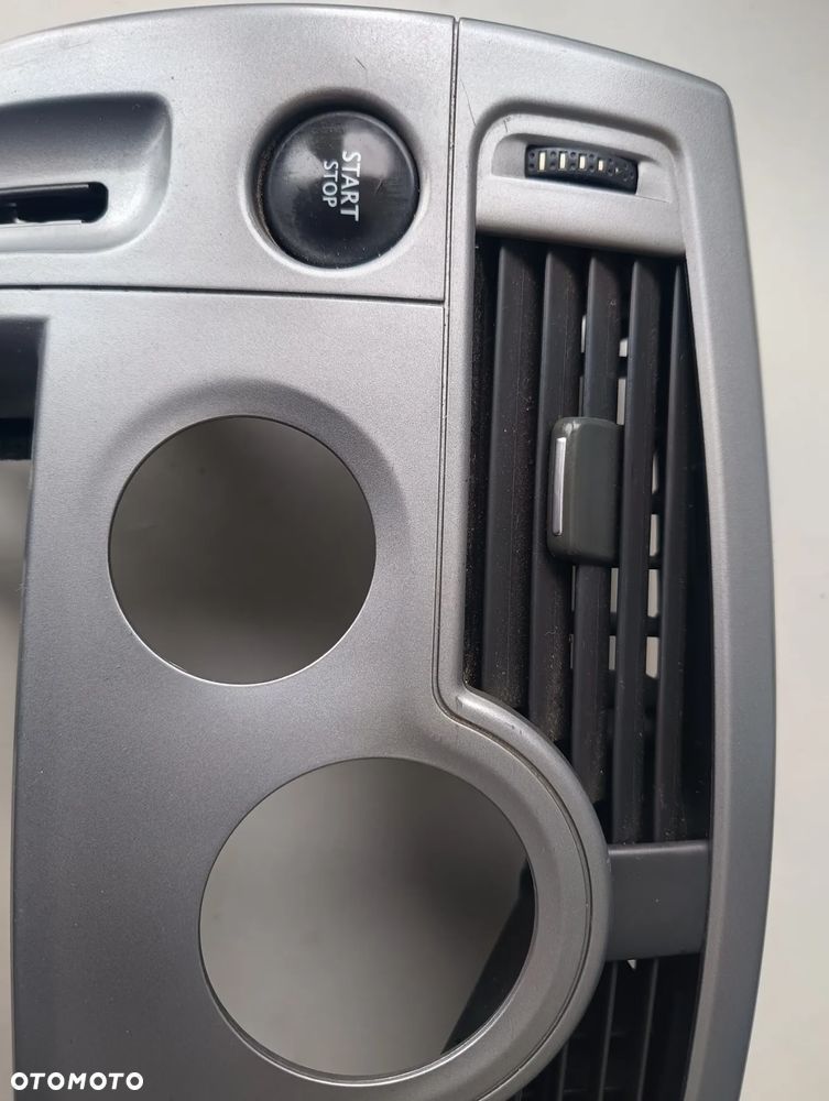 Obudowa panel klimatyzacji Renault Scenic II - 2