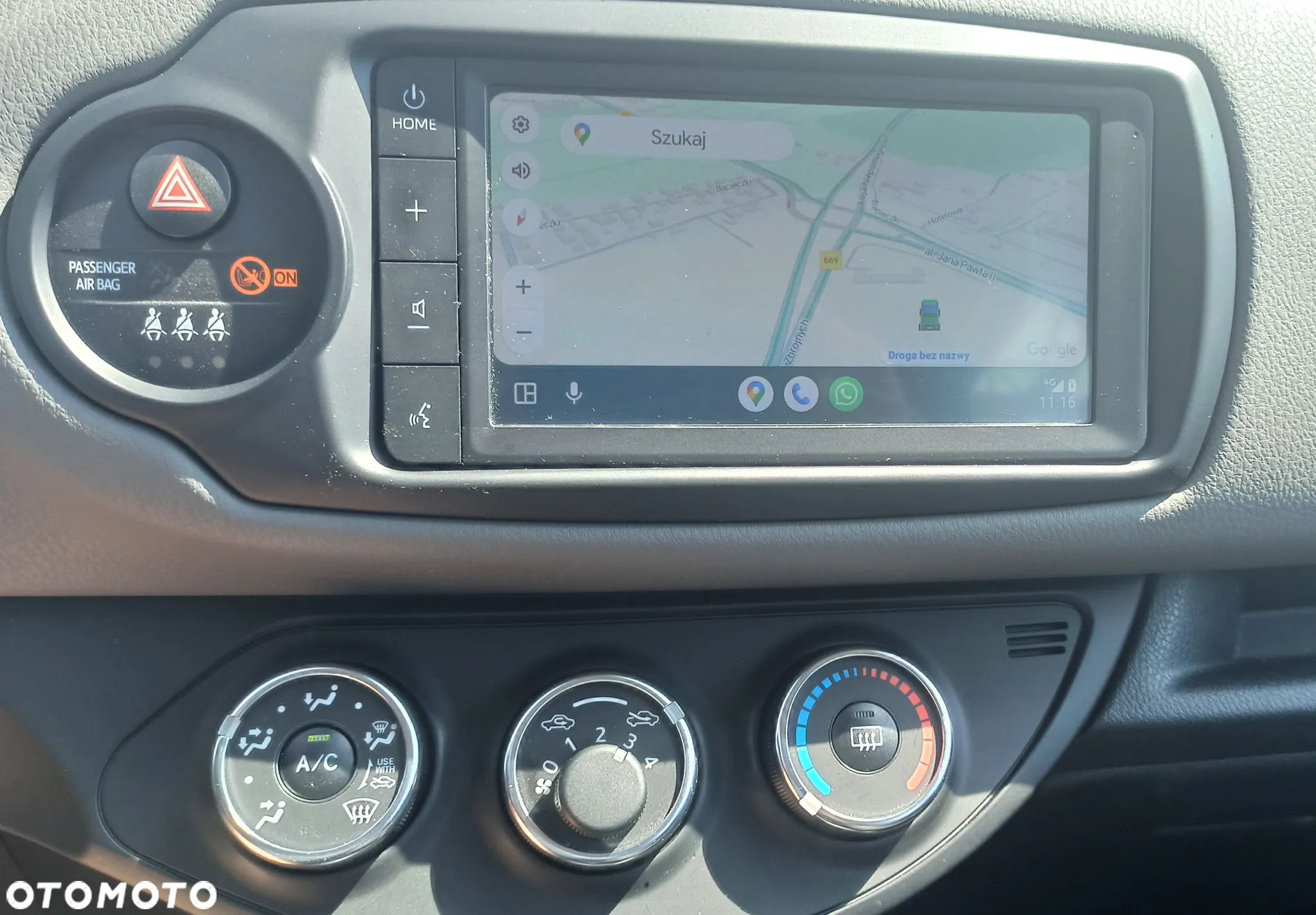 Toyota Yaris 1.5 Premium - 15