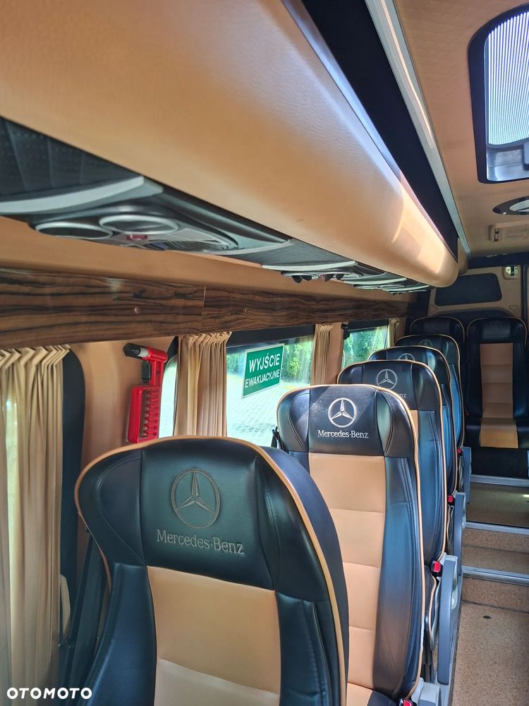 Mercedes-Benz Sprinter - 26