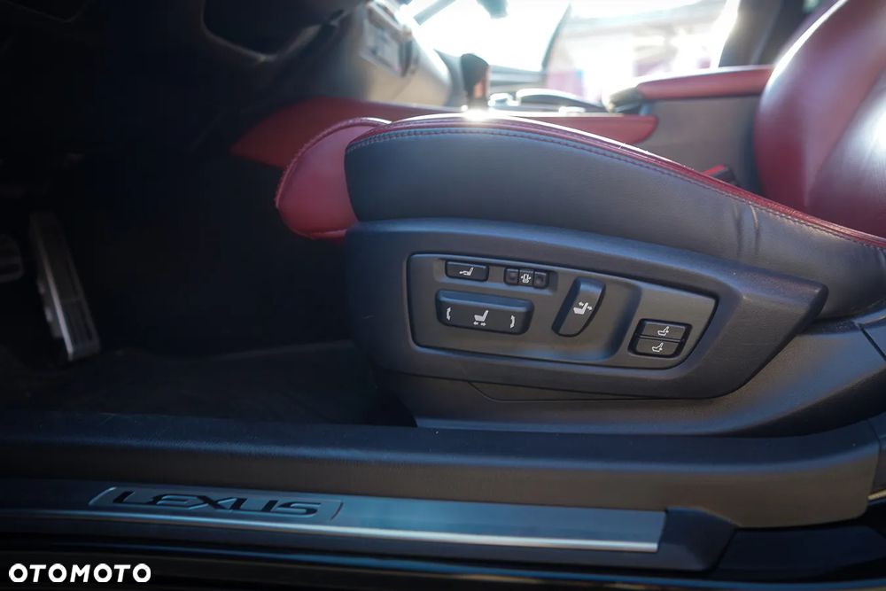Lexus GS 200t / 300 F Sport - 10