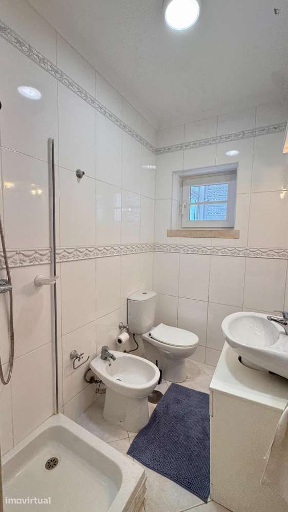 Quarto - localizado em Montes Claros Coimbra - Grande imagem: 5/20