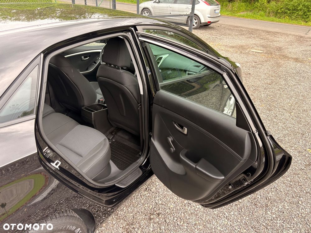 Hyundai i30 blue 1.4 Classic - 18