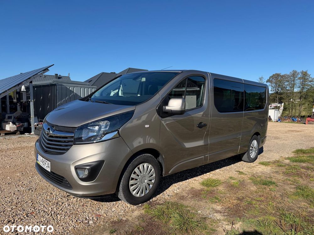 Opel Vivaro - 1