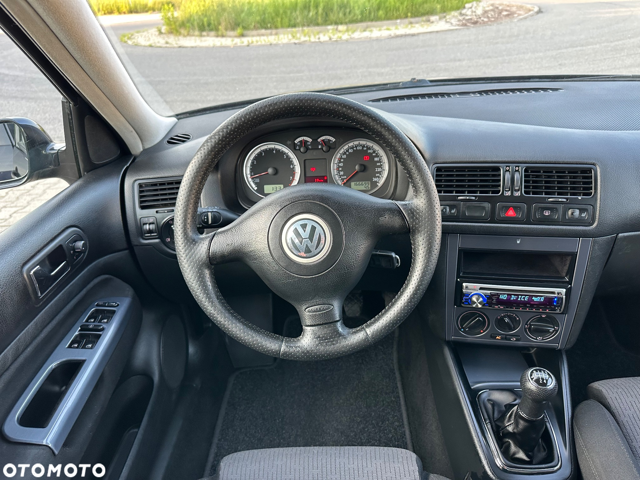 Volkswagen Bora 2.0 Comfortline - 16