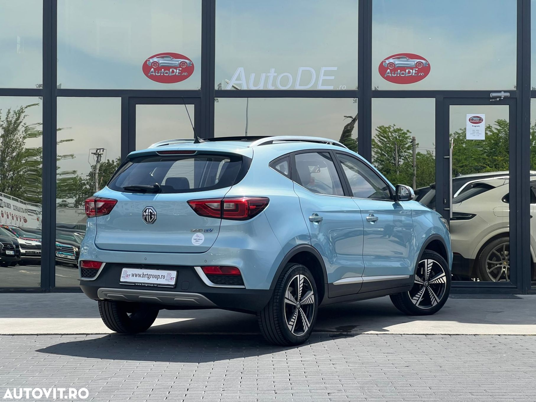 MG ZS EV Luxury - 3