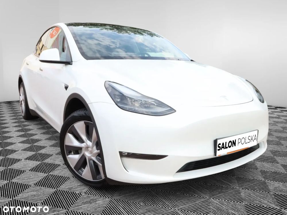 Tesla Y - 5
