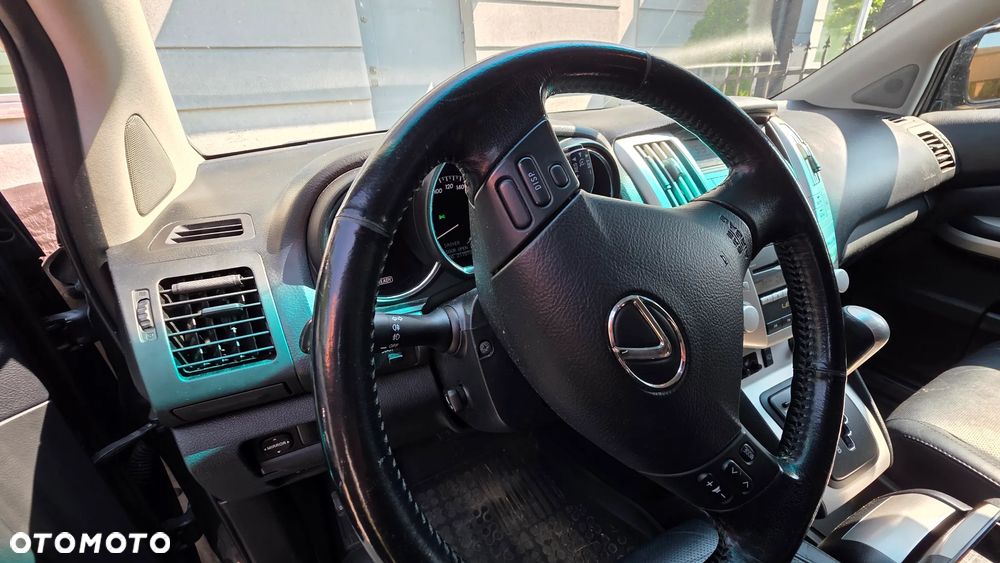 Lexus RX - 16