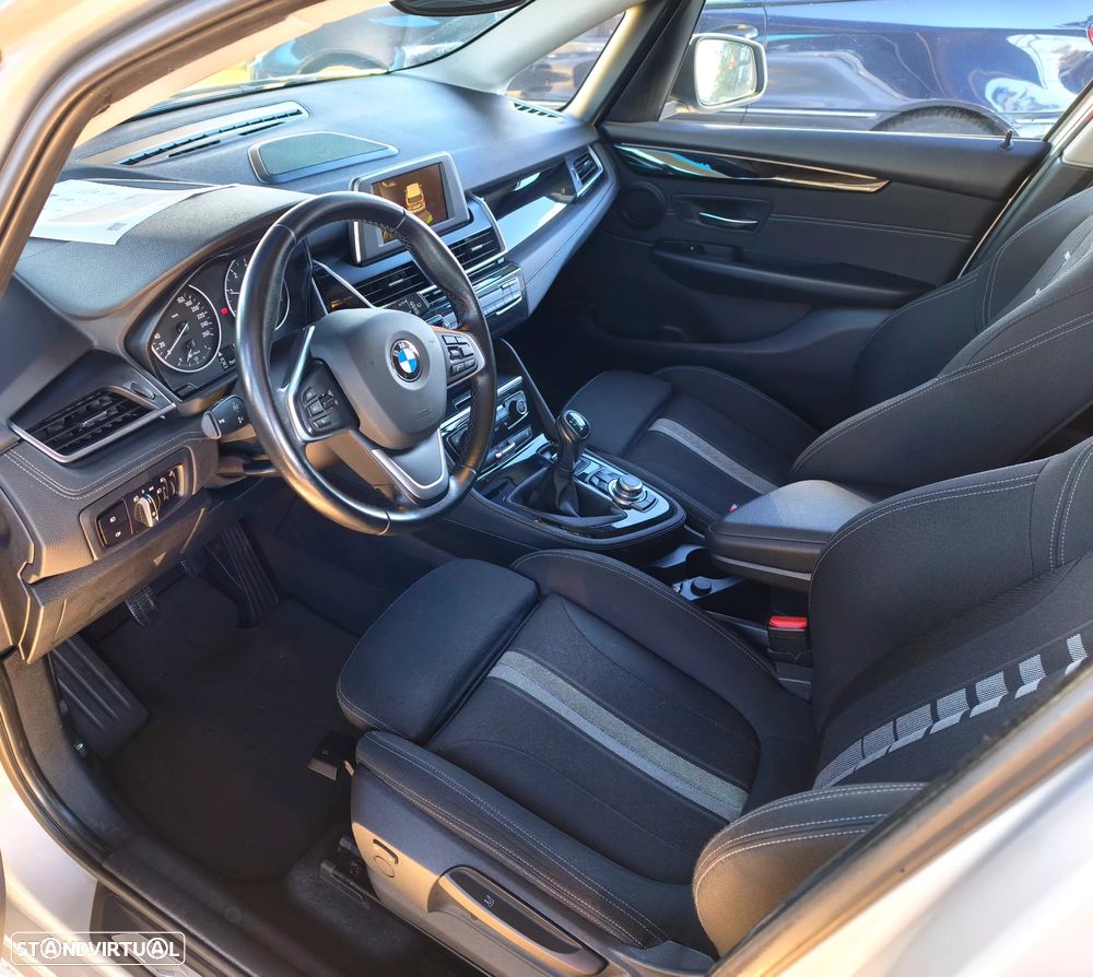 BMW 218 Active Tourer d Sport Line - 9