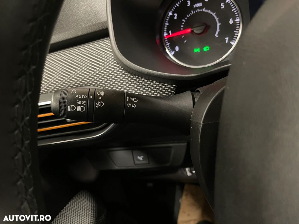 Dacia Sandero Stepway TCe 90 MT6 Comfort - 21