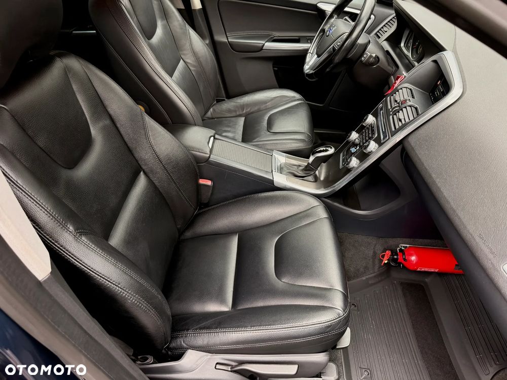 Volvo XC 60 D4 Geartronic Momentum - 20