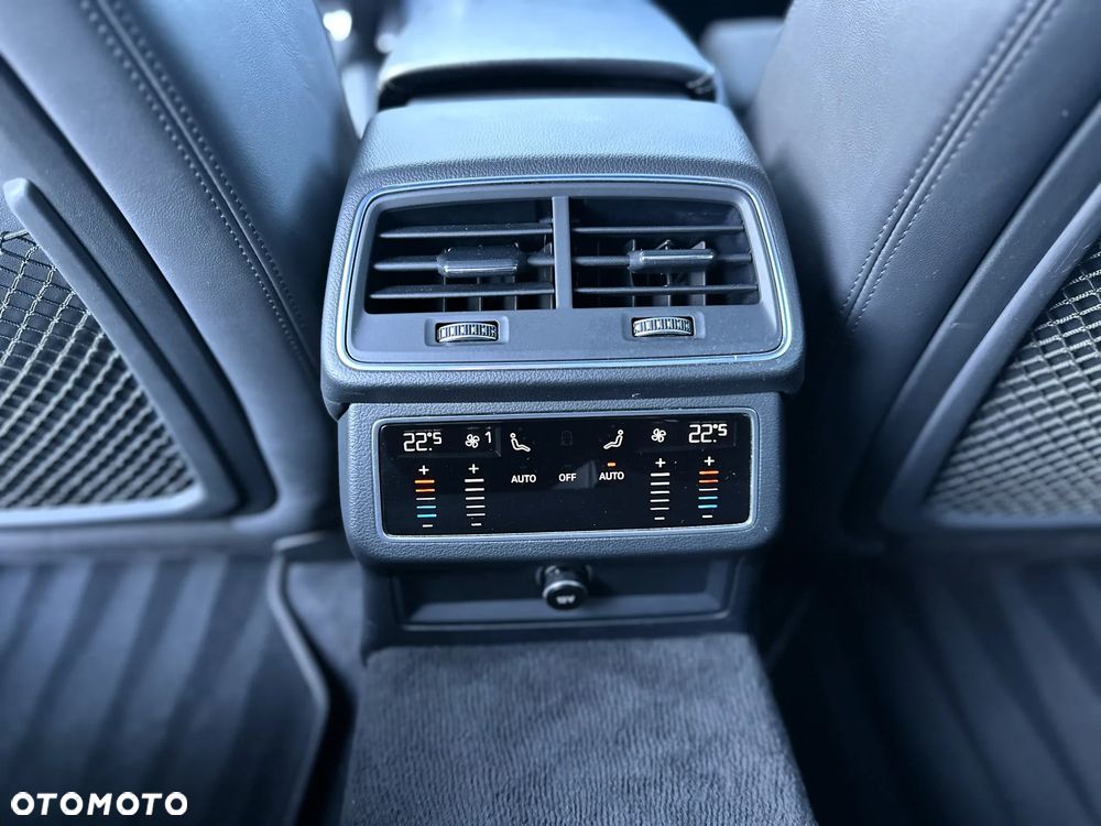 Audi A6 Avant 40 TDI quattro S tronic sport - 18