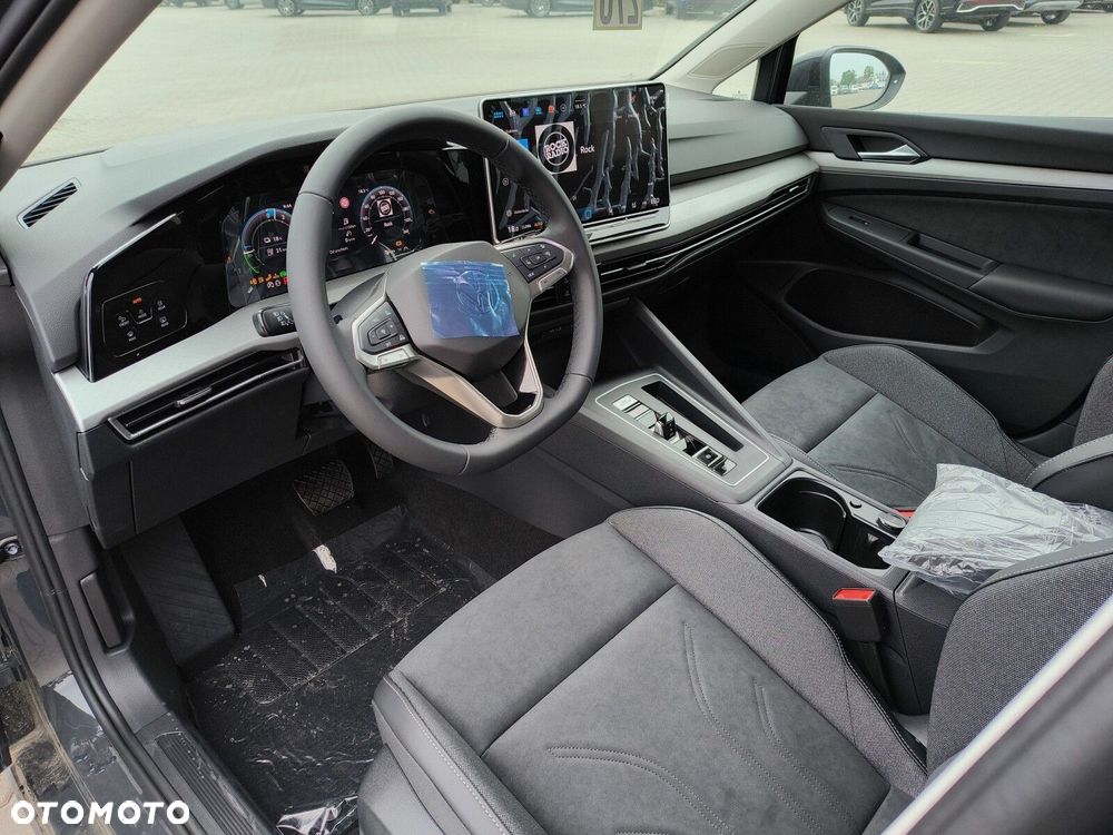 Volkswagen Golf - 13