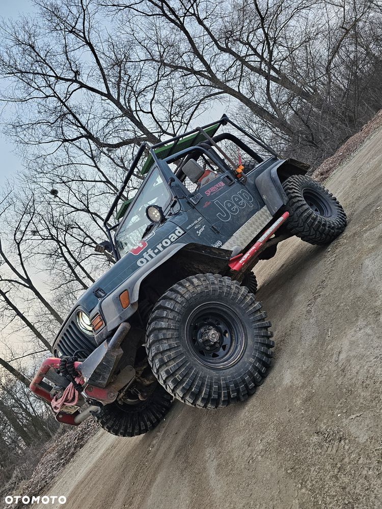Jeep Wrangler - 4