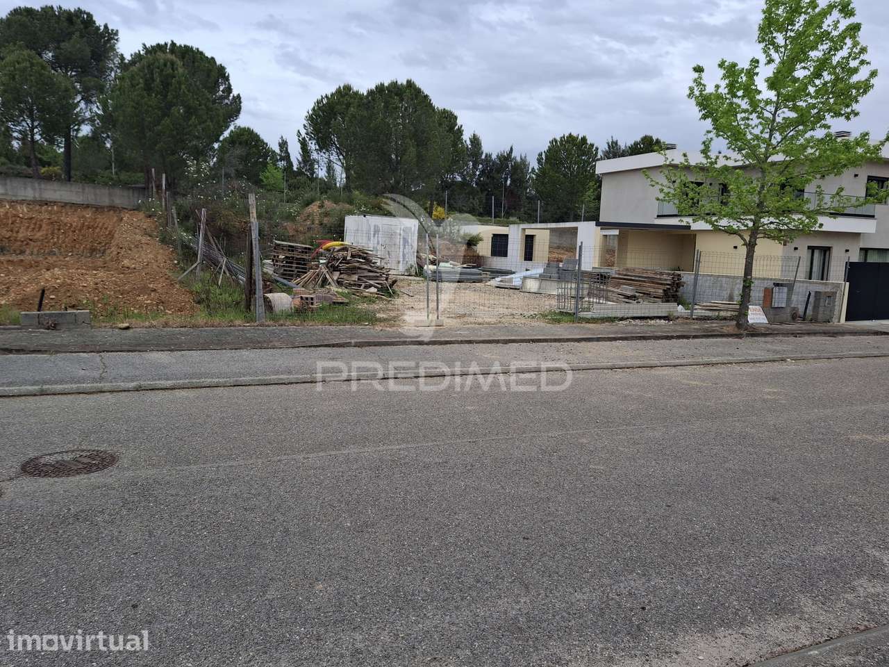 Lote de Moradia - Grande imagem: 3/16
