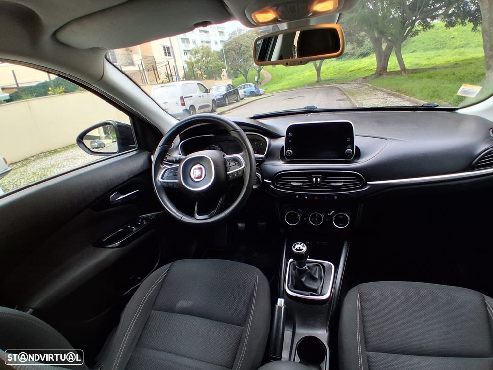 Fiat Tipo 1.3 M-Jet Lounge Tech - 24
