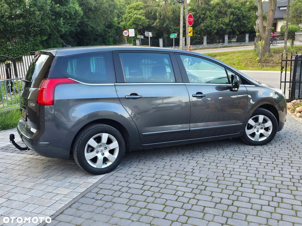 Peugeot 5008 - 12