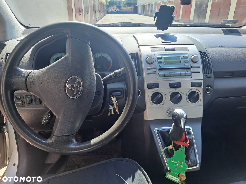 Toyota Corolla Verso 2.0 D-4D Sol - 2