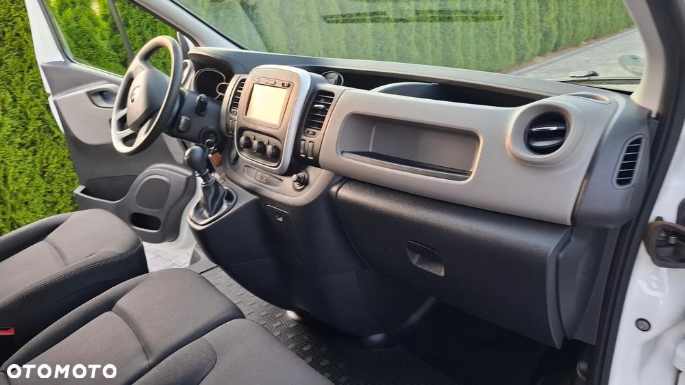 Renault Trafic - 13