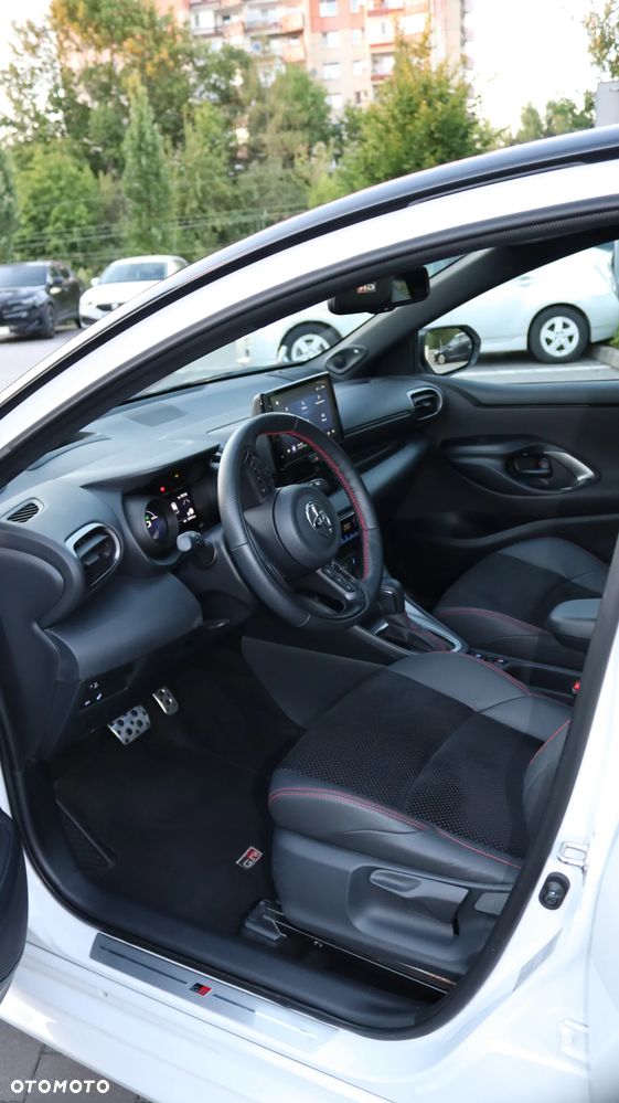 Toyota Yaris 1.5 VVT-i GR SPORT - 7