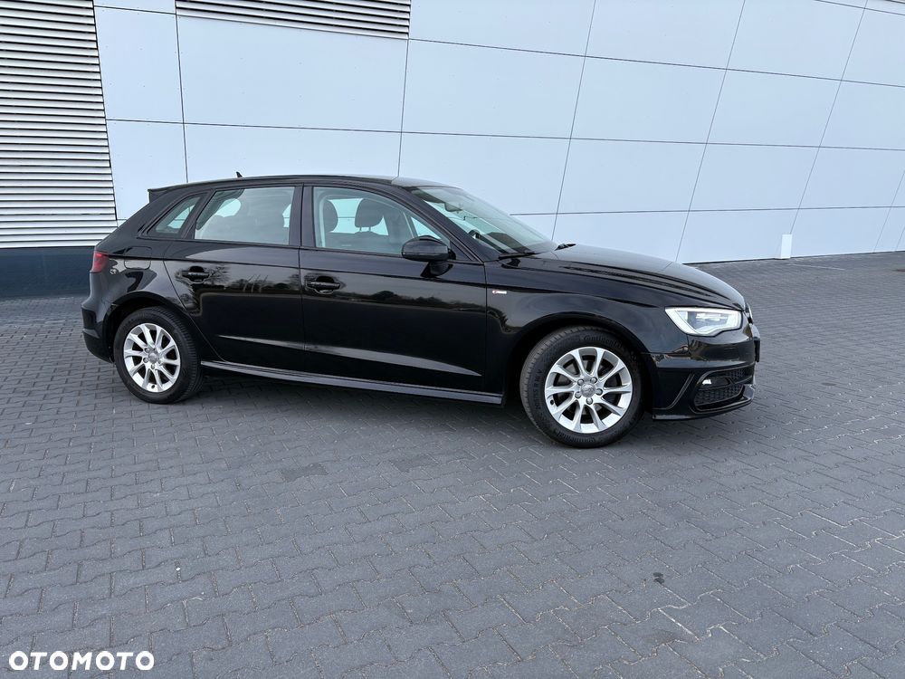 Audi A3 Sportback 1.6 TDI (clean diesel) S line Sportpaket - 3