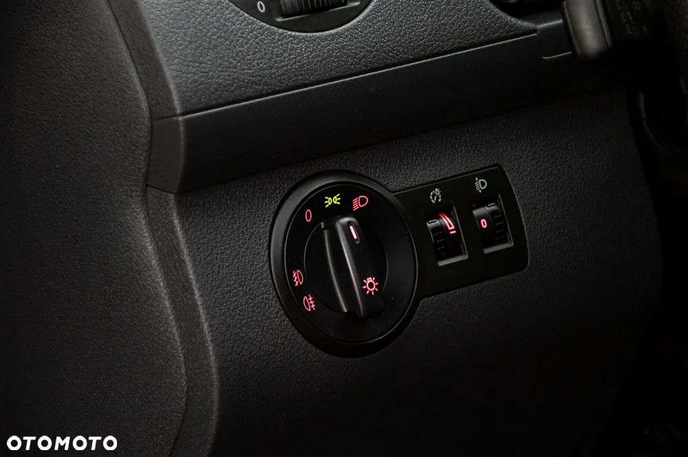 Volkswagen Caddy 2.0 (7-Si.) Edition 30 - 31
