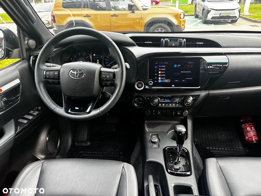 Toyota Hilux 2.8 D-4D mHEV Double Cab Invincible 4x4 - 13