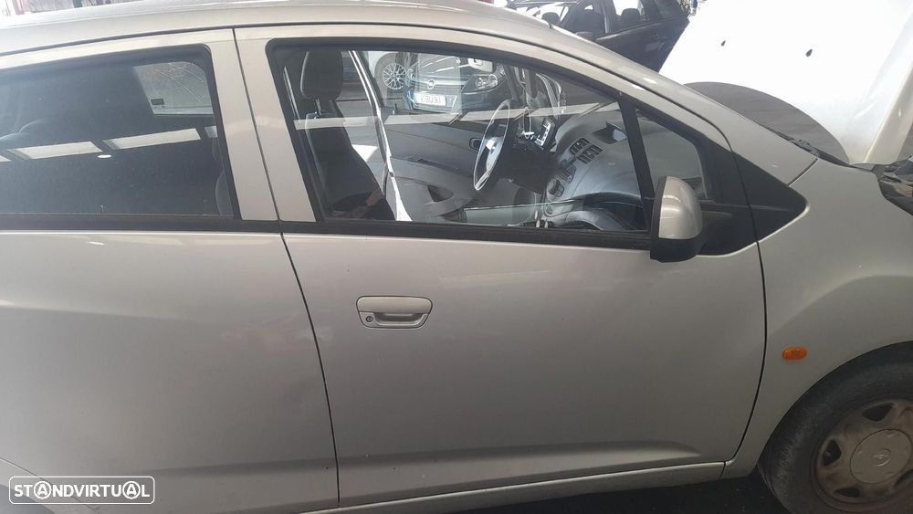 Porta frente direita CHEVROLET Spark (M300) - 1