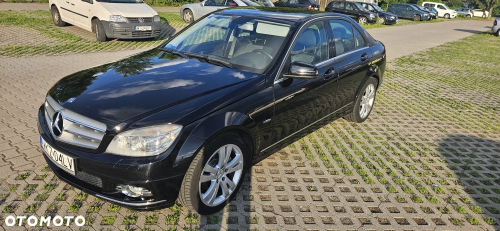 Mercedes-Benz Klasa C 250 CGI BlueEff Avantgarde - 2